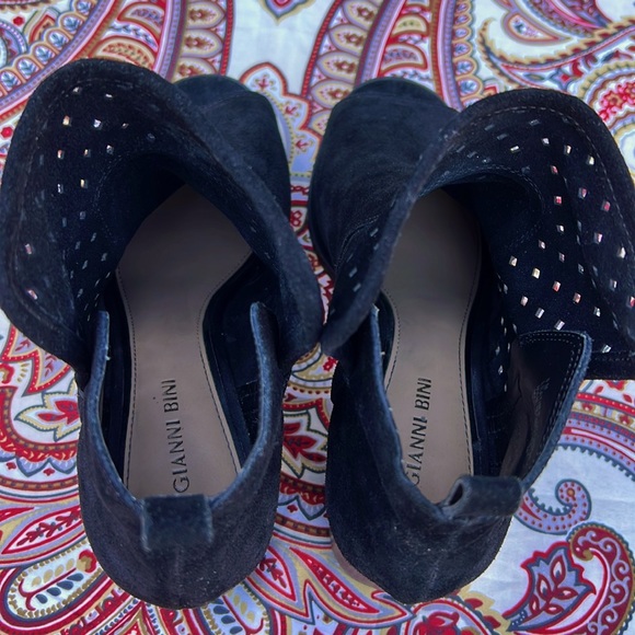 Gianni Bini Peep Toe Mono Black Suede Ankle Booties - Picture 13 of 16